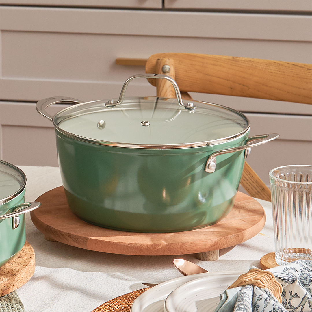 9-Piece Cosmo Set (Green Bean + Cream)